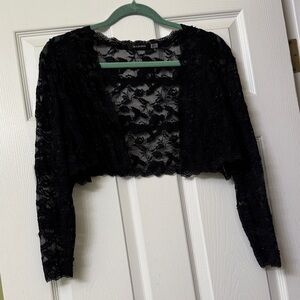 MARINA Elegant Black Lace Crop Top